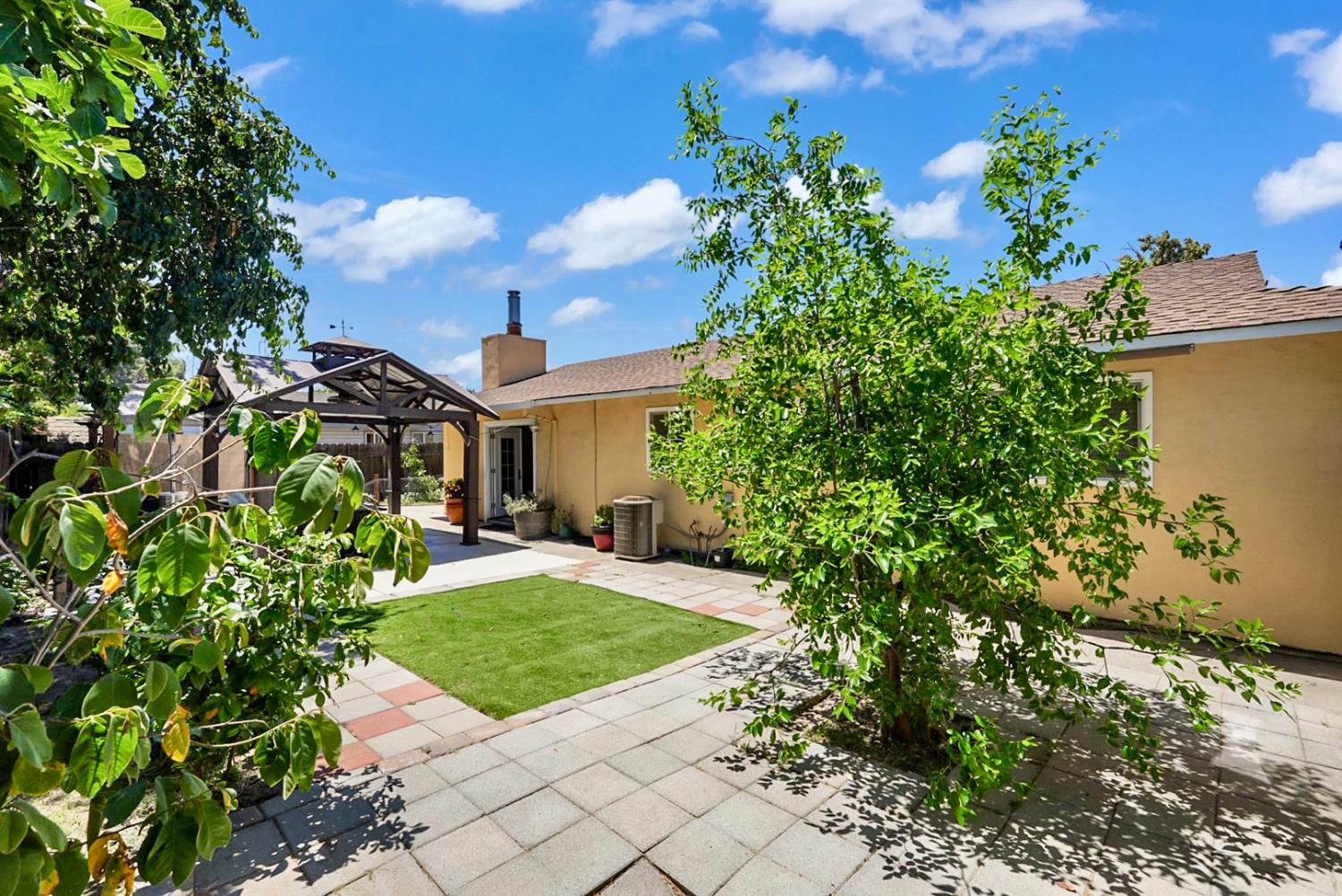 3832 Moorea Drive