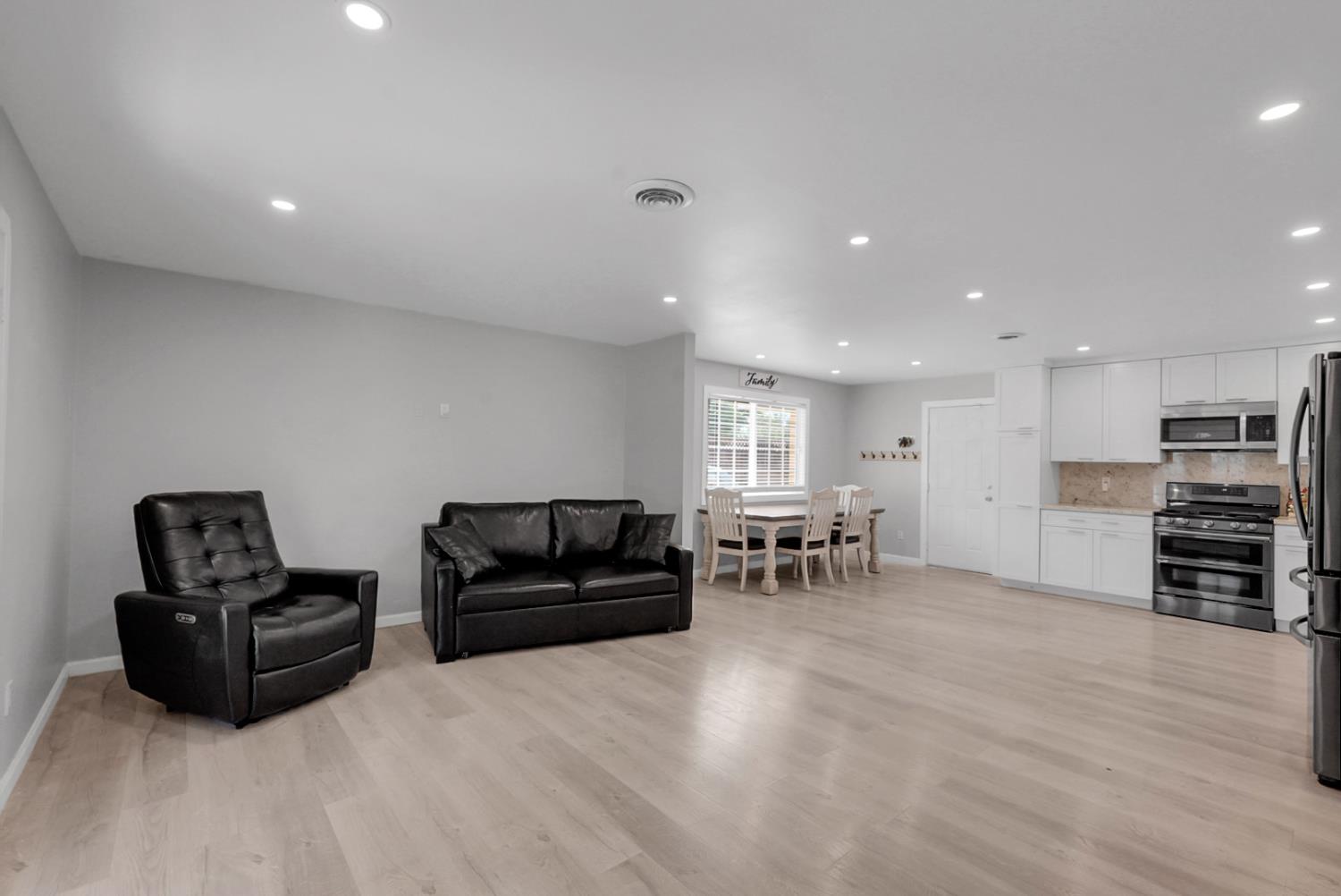 3832 Moorea Drive