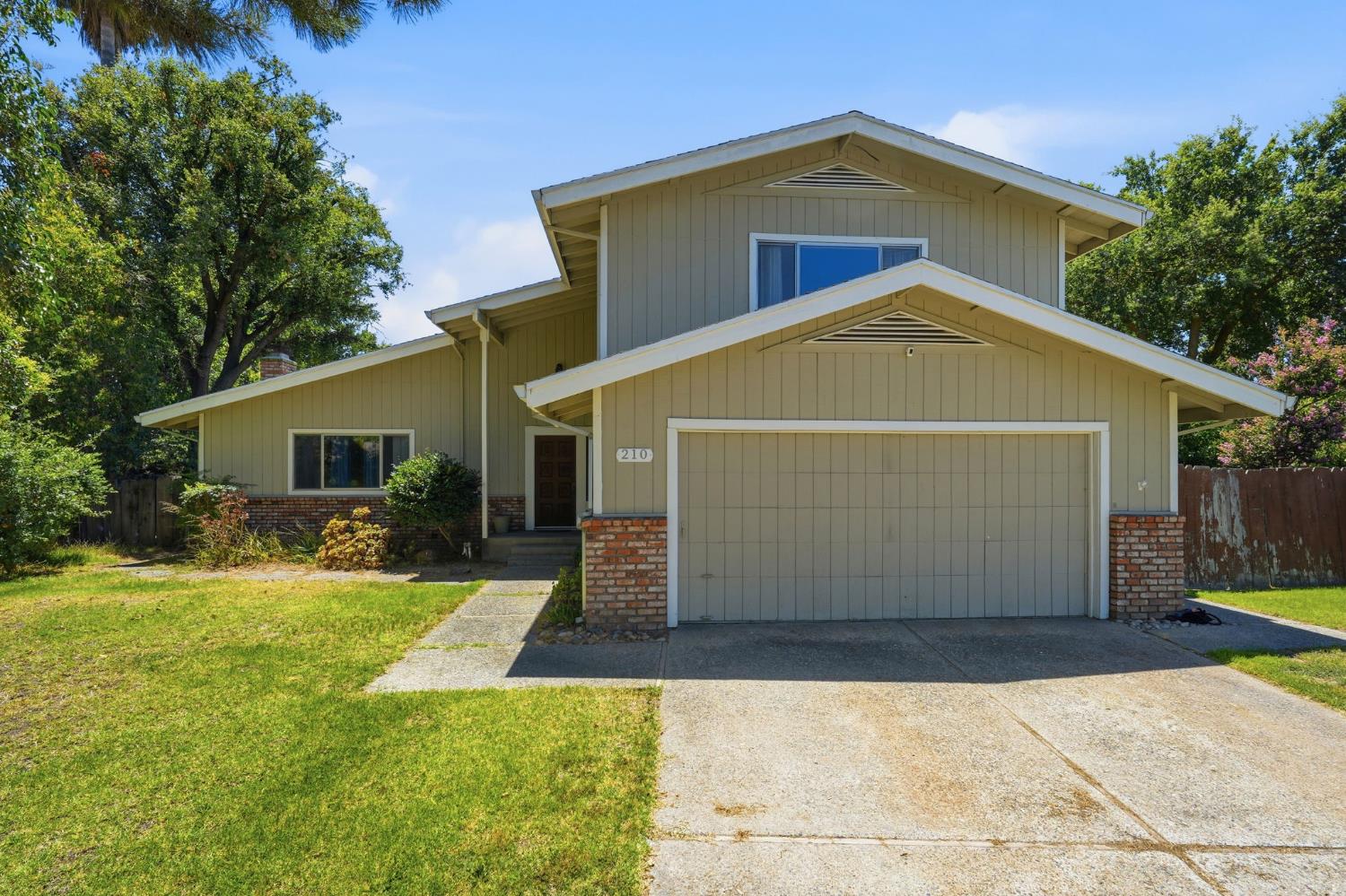 210 Laurel Court