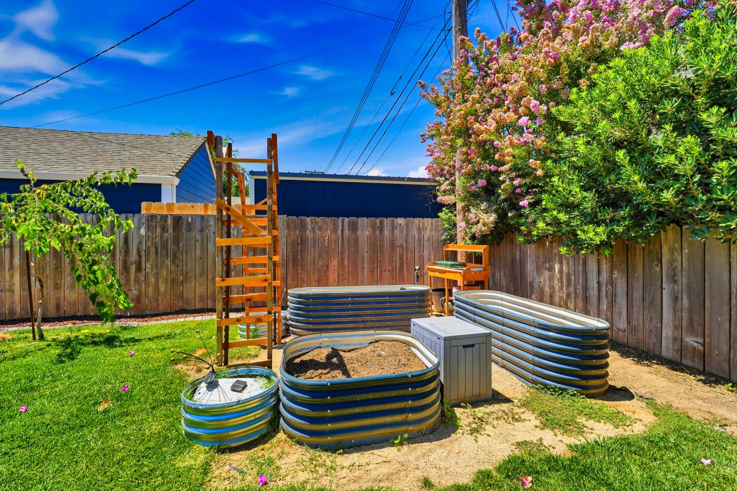 327 Eureka Avenue