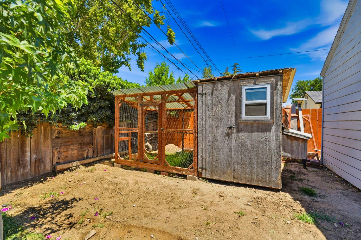 327 Eureka Avenue