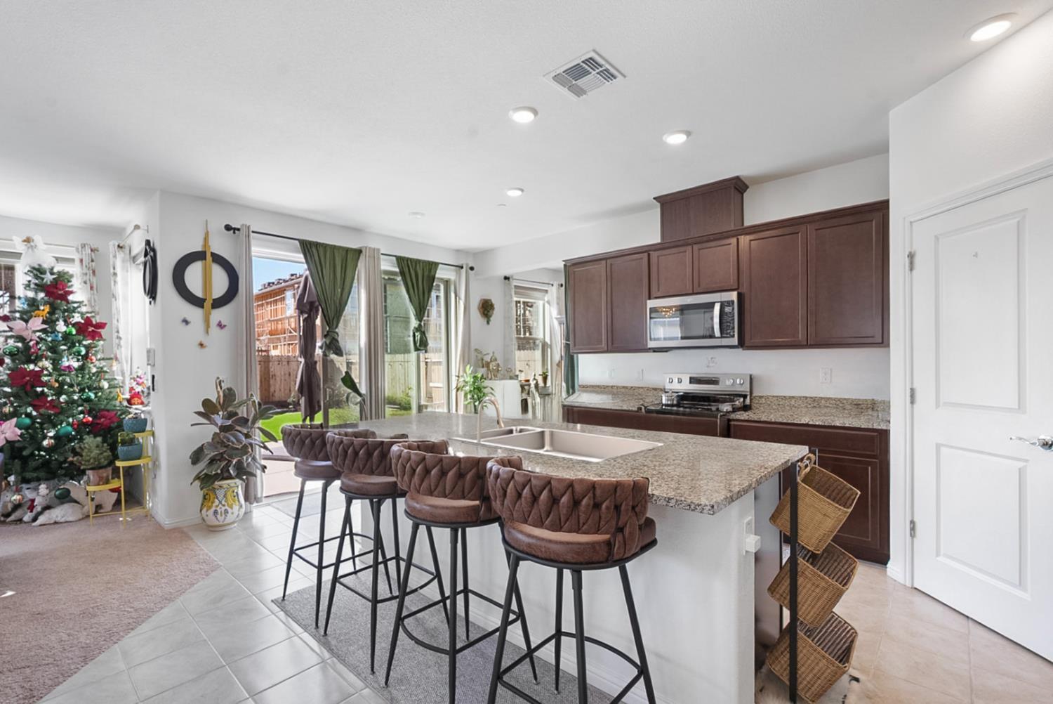 1533 Finestra Drive