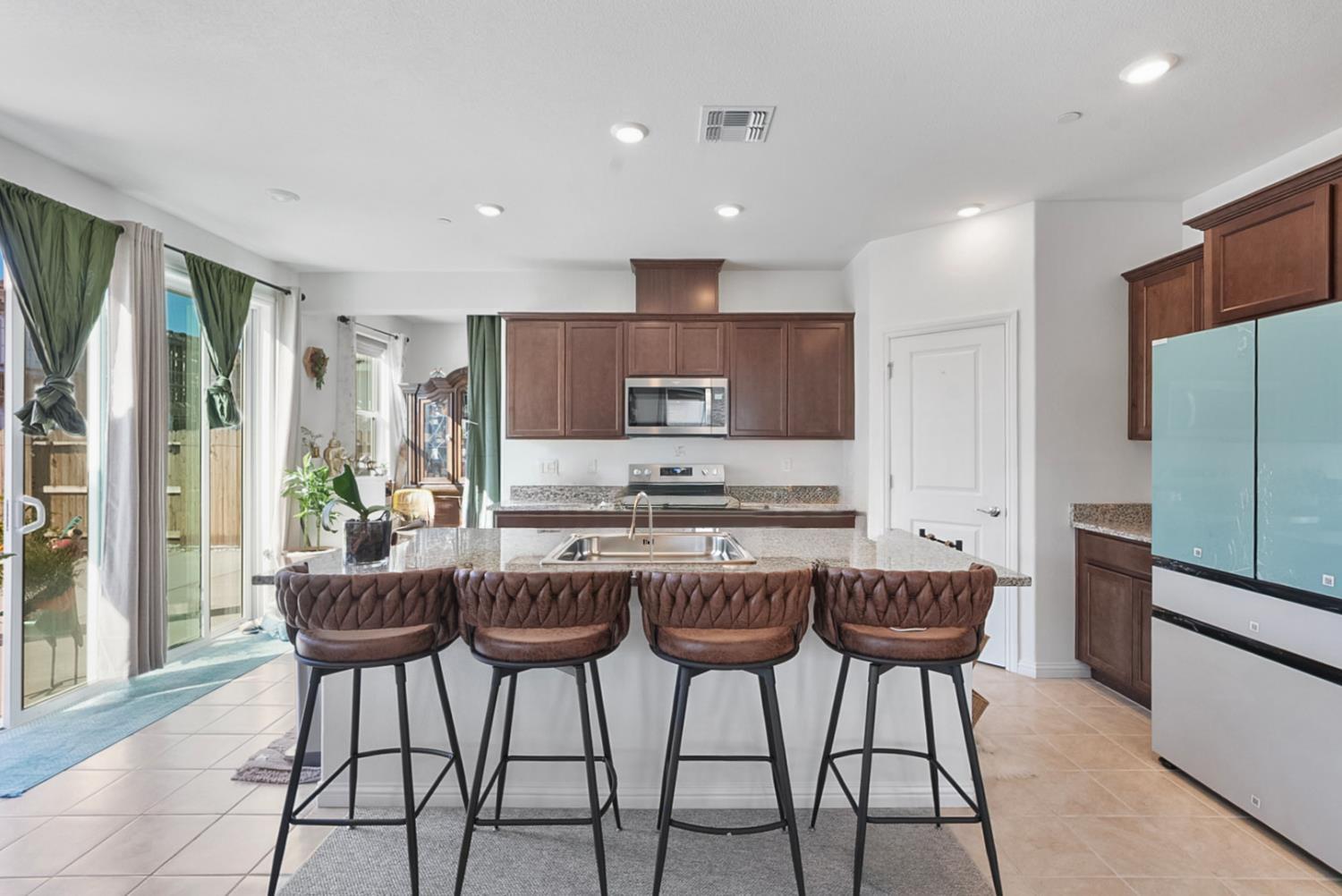 1533 Finestra Drive
