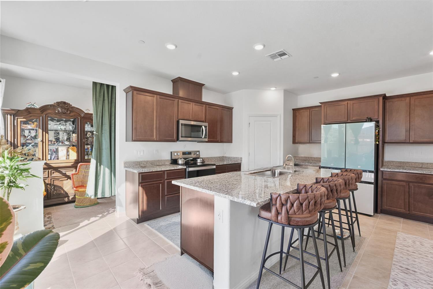1533 Finestra Drive