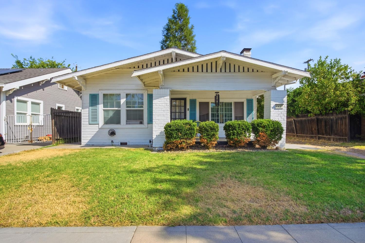 1427 W Willow Street