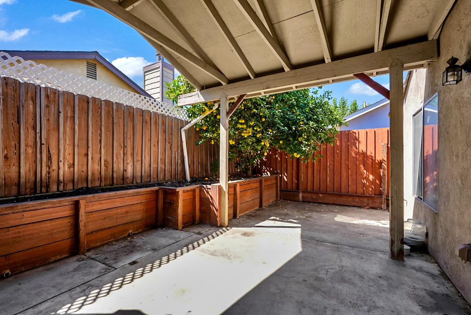 450 Hawthorne Drive