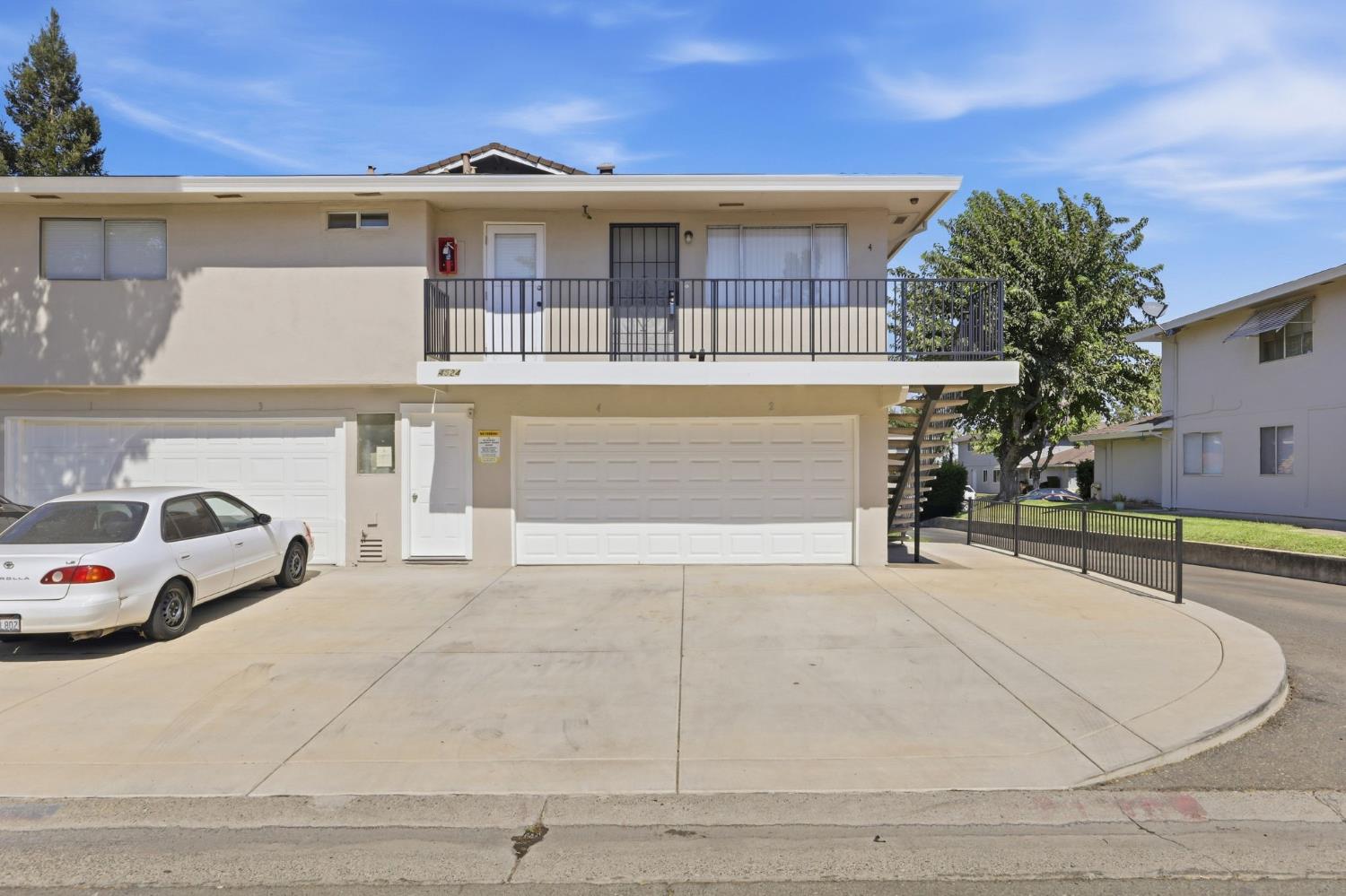 4524 Greenholme Drive 2