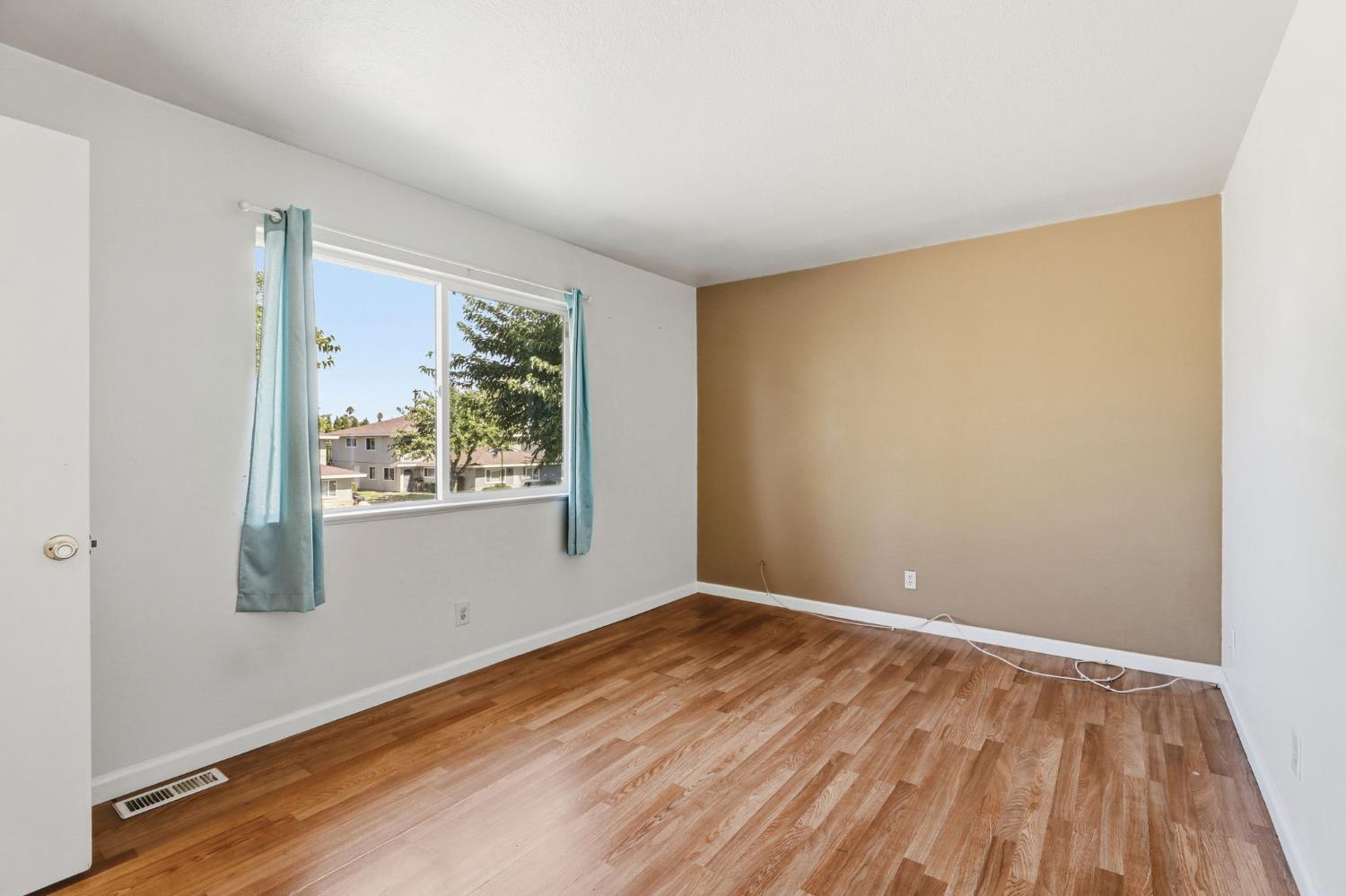 4524 Greenholme Drive 2