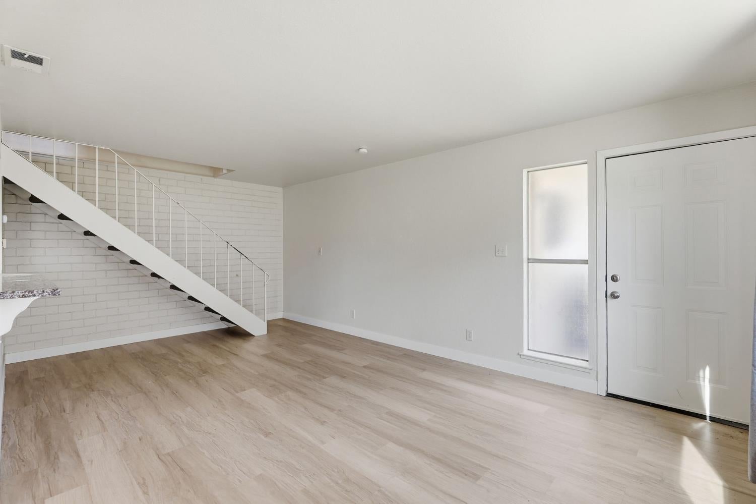 4524 Greenholme Drive 2