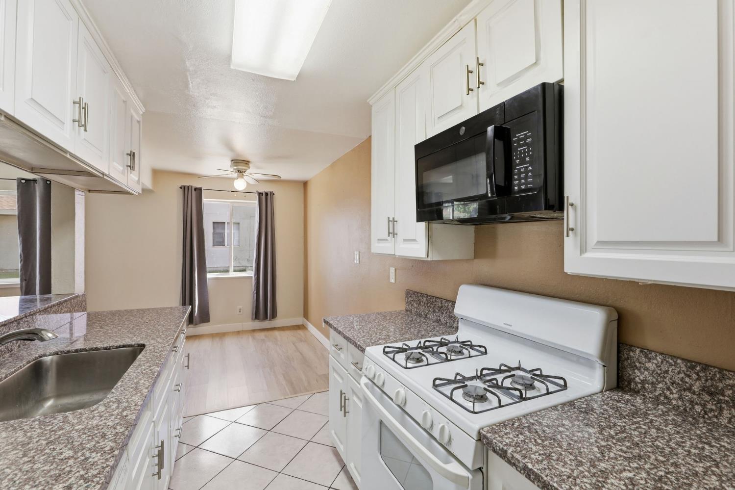 4524 Greenholme Drive 2