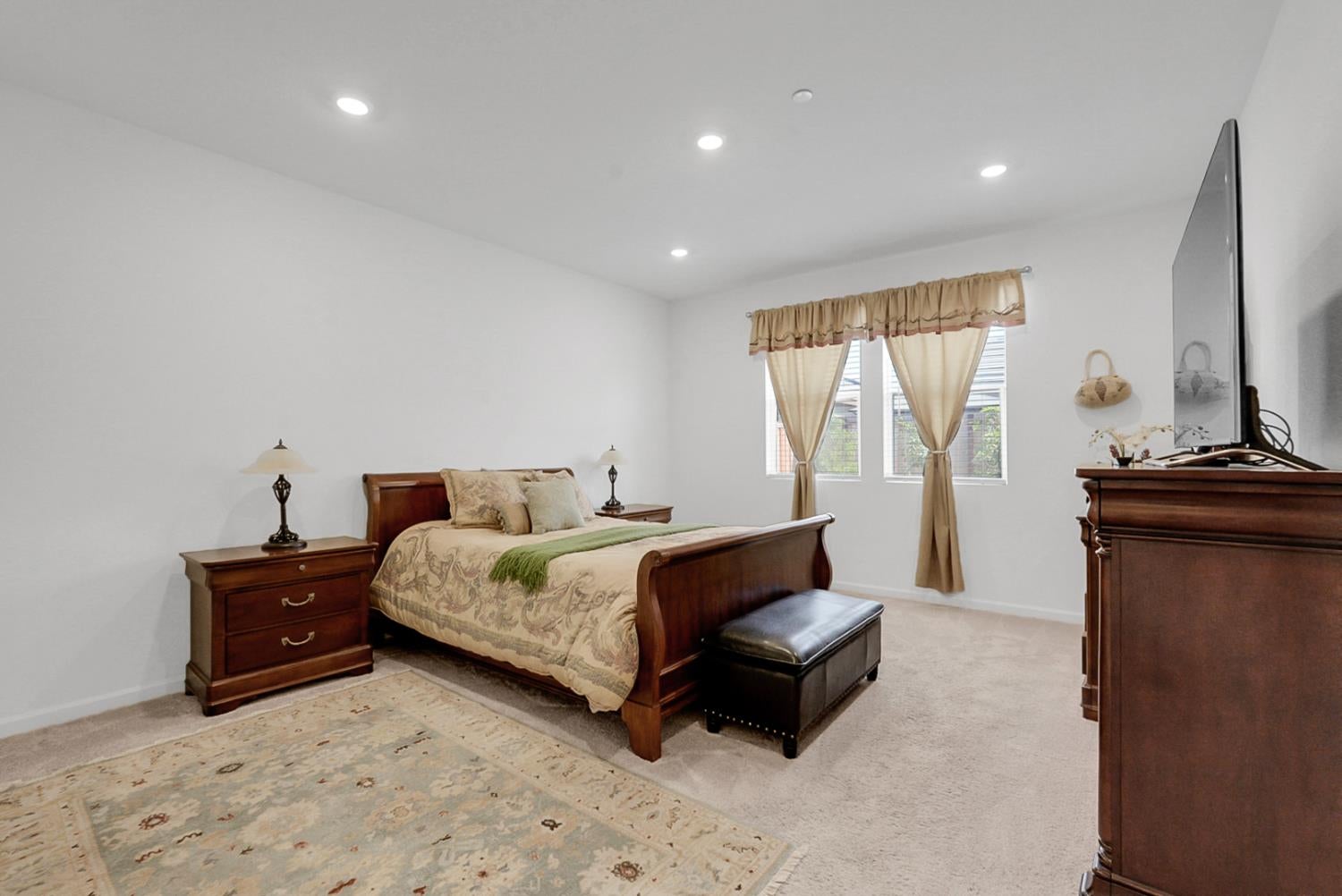 924 Somerset Way