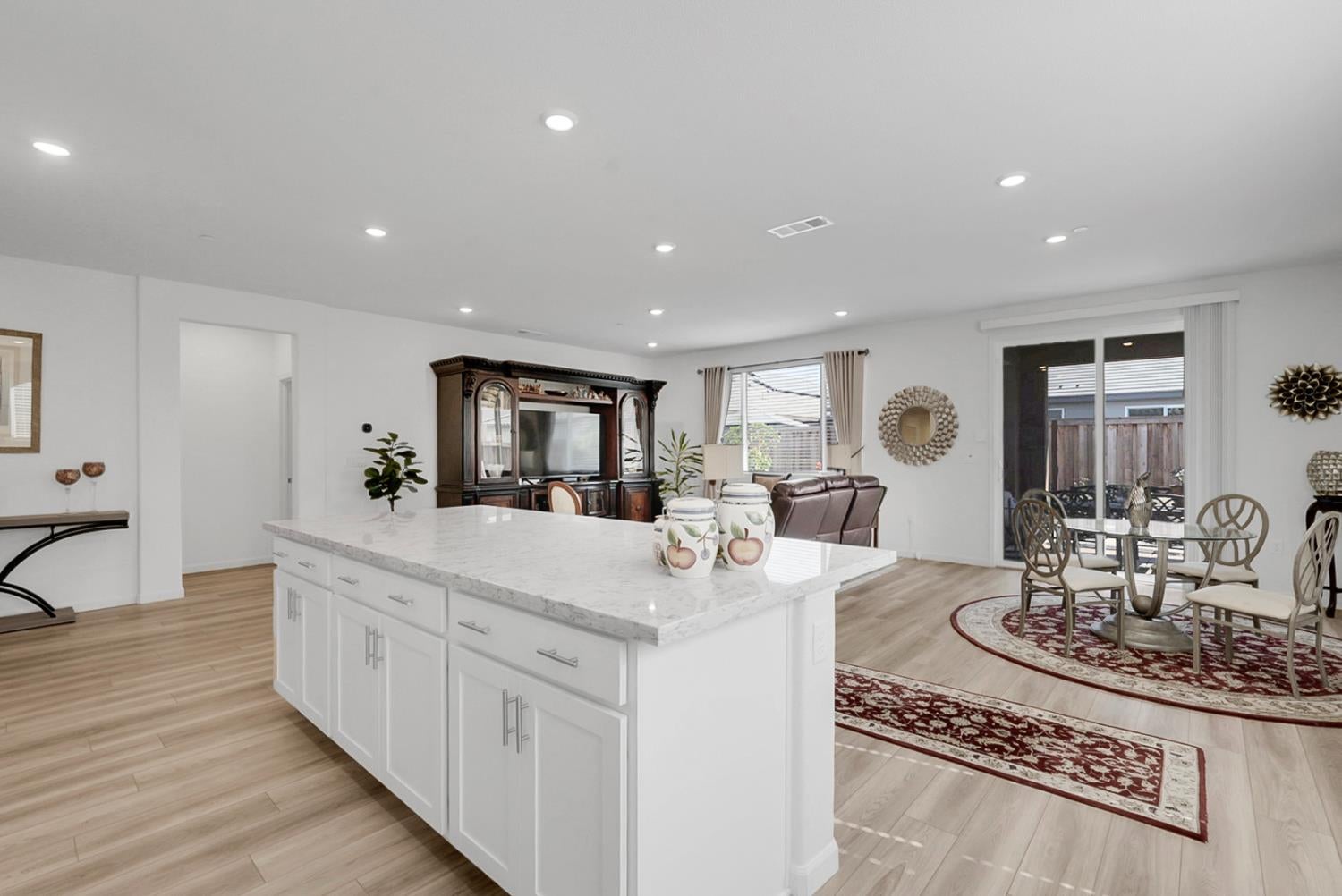 924 Somerset Way