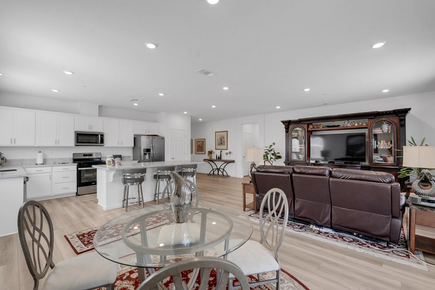 924 Somerset Way