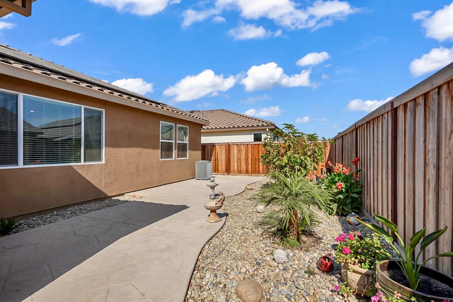 924 Somerset Way