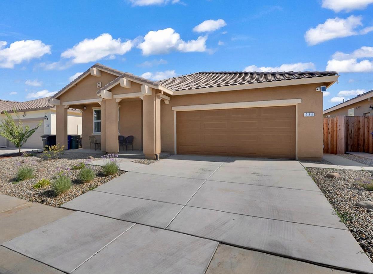 924 Somerset Way