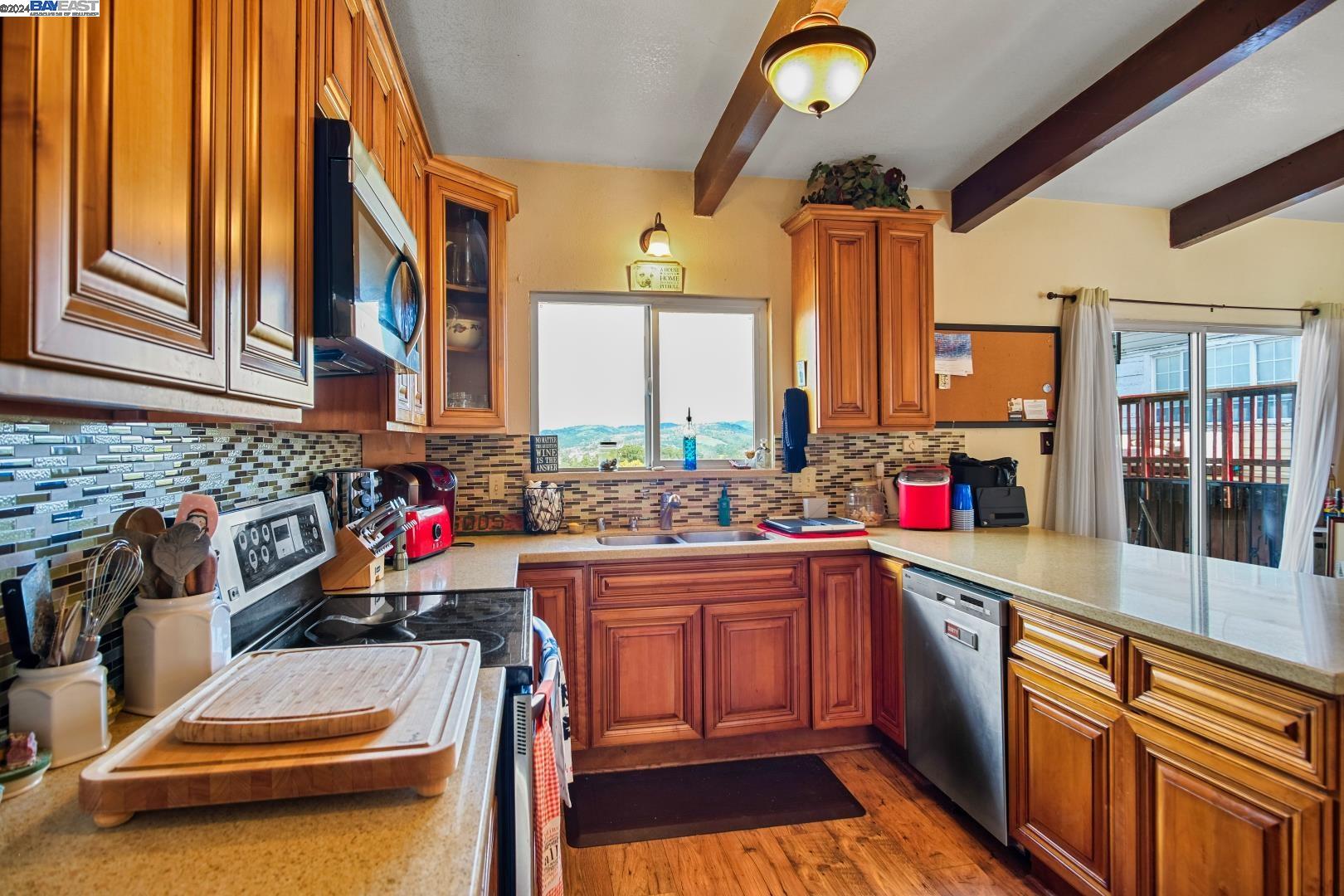 2992 Pickford Way