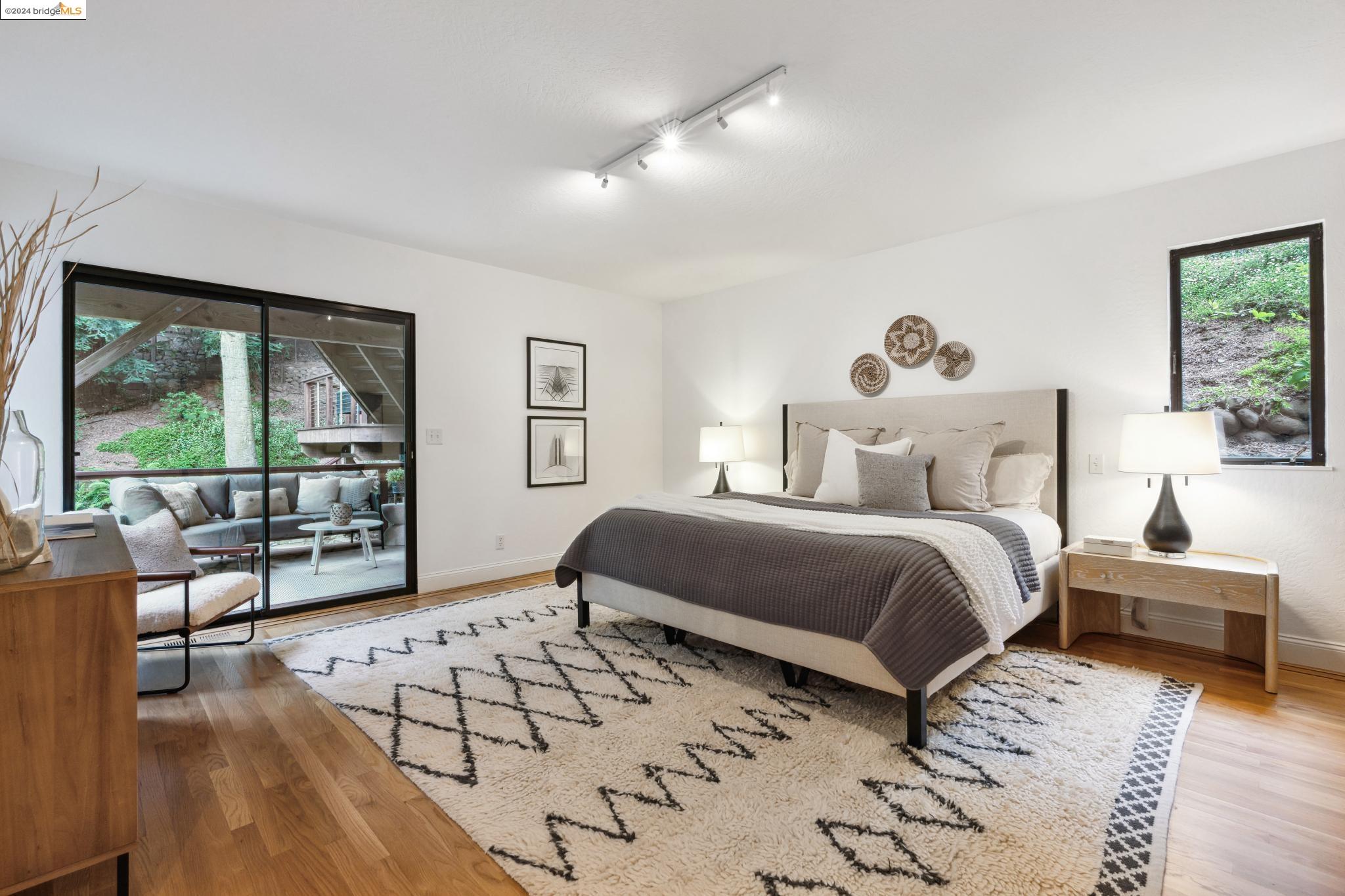12 White Court