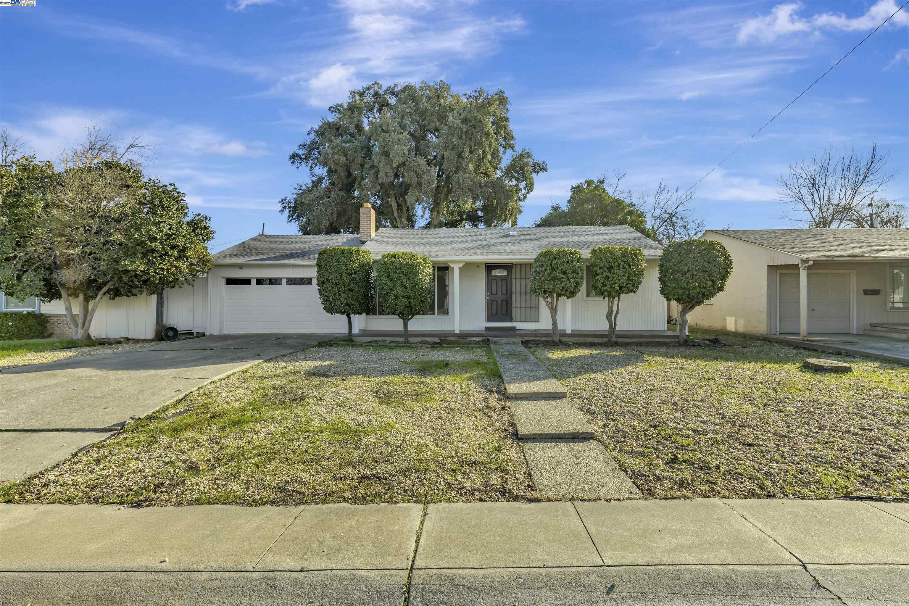 3328 W Sonoma Ave