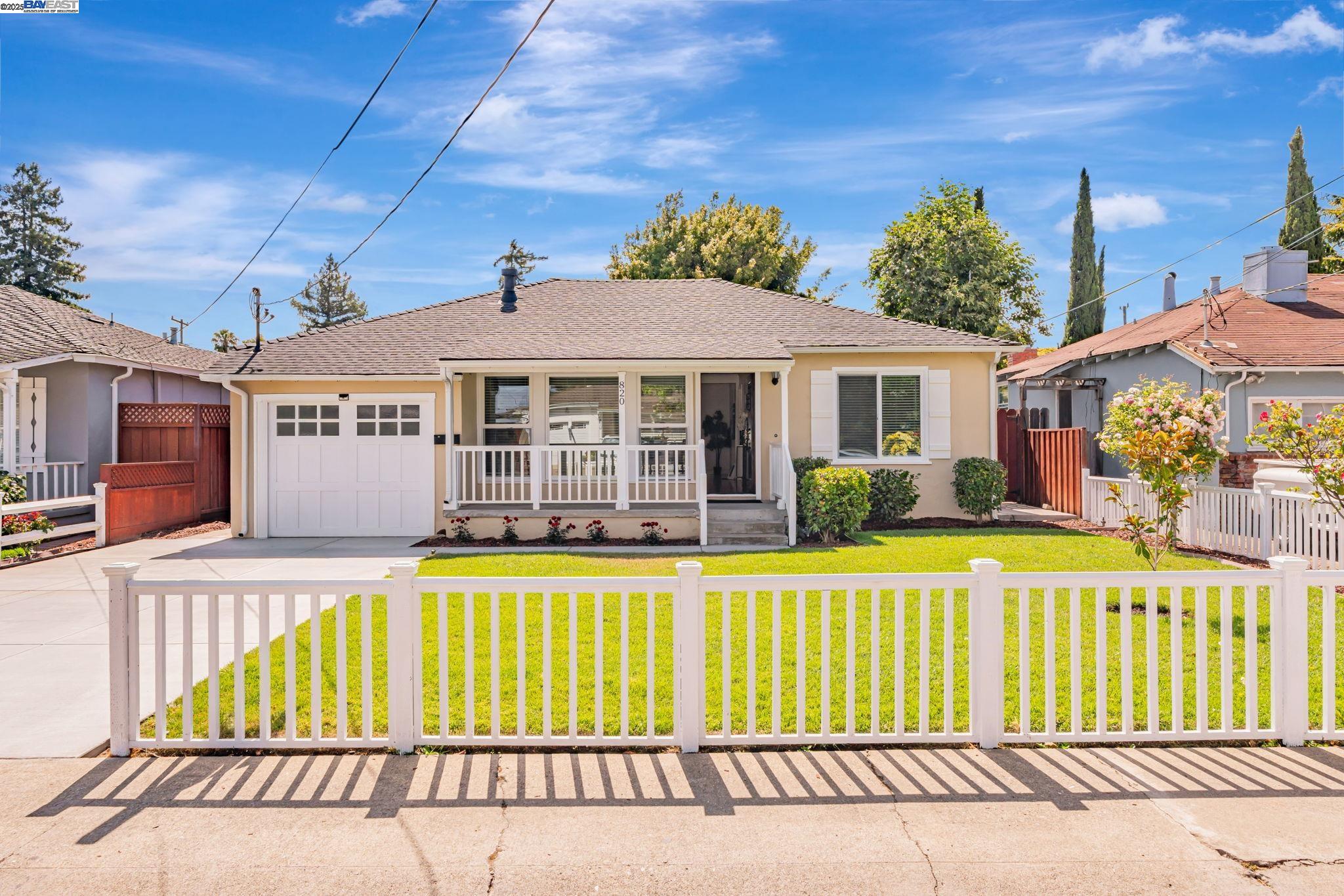 820 9Th Ave