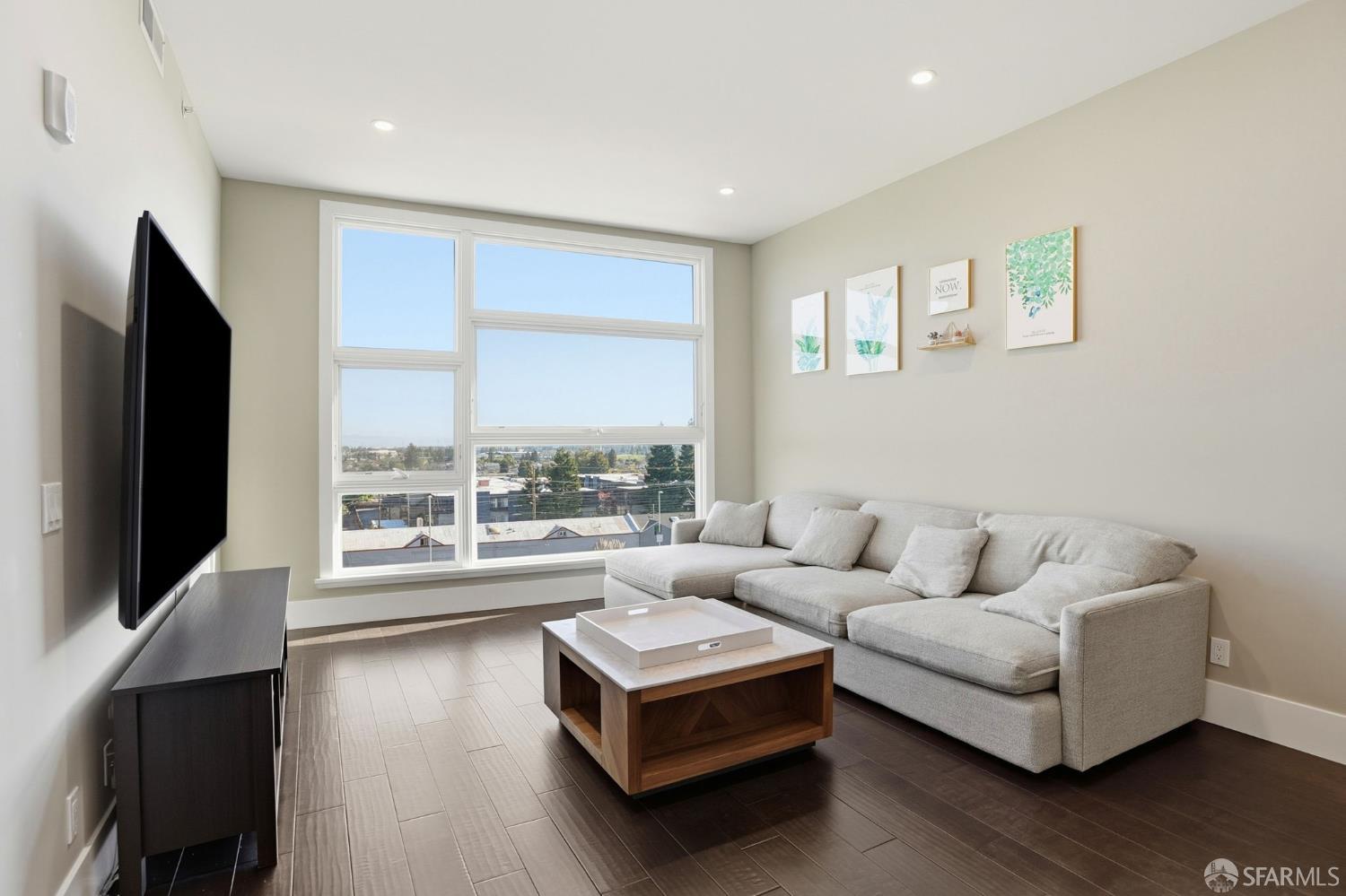 600 El Camino Real Road 302