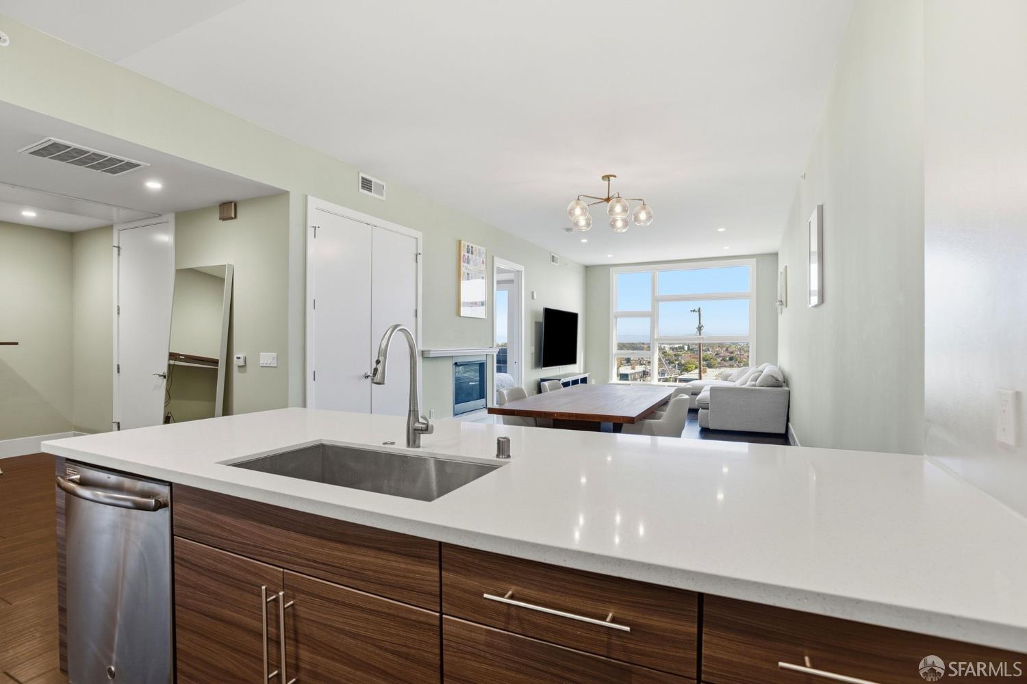 600 El Camino Real Road 302