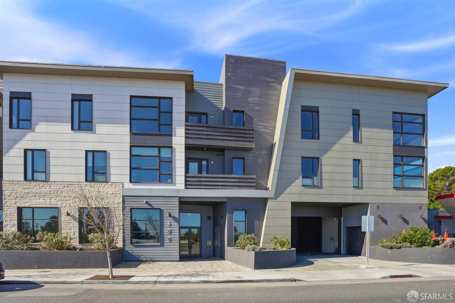 600 El Camino Real Road 302