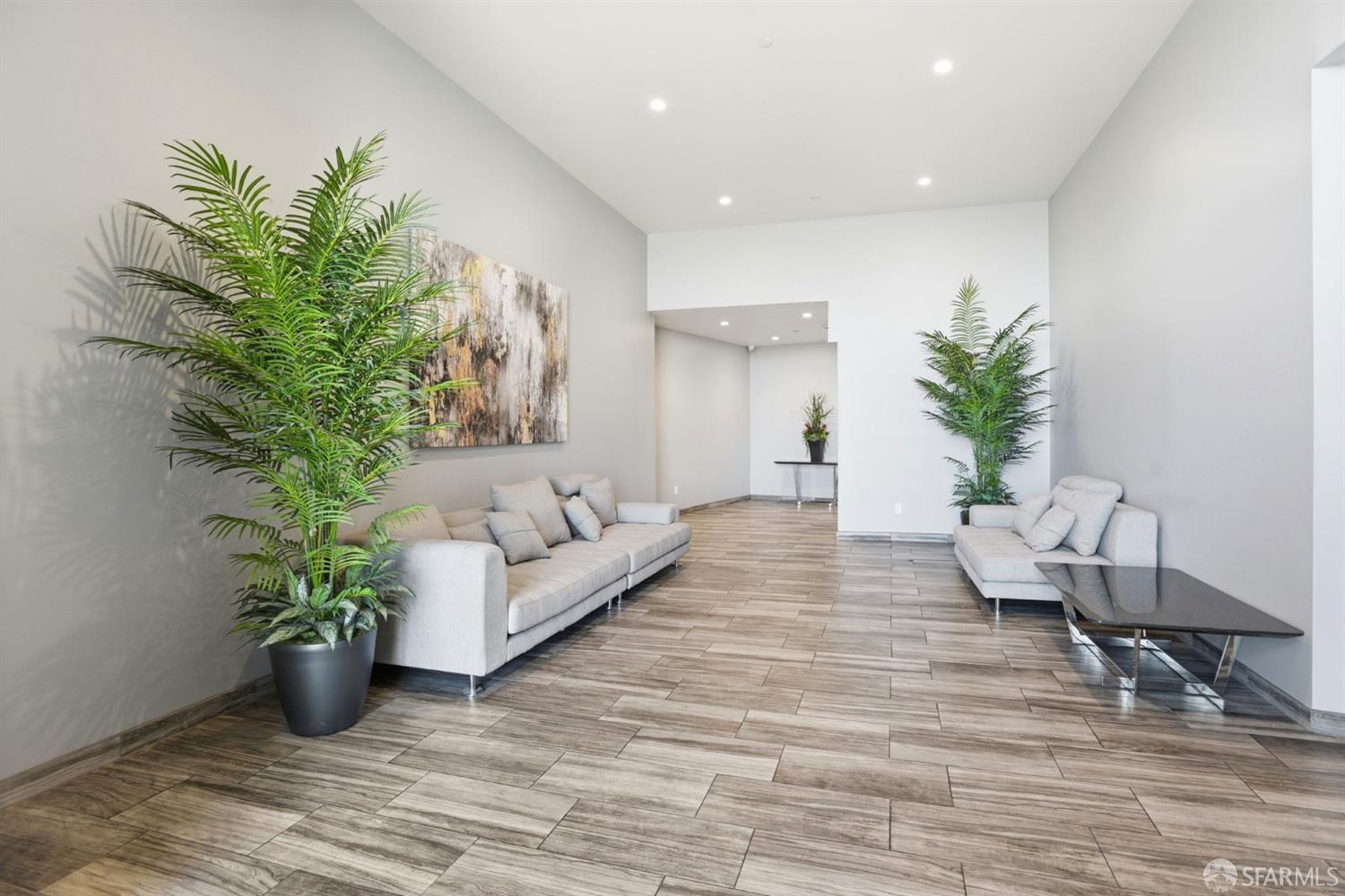 600 El Camino Real Road 302