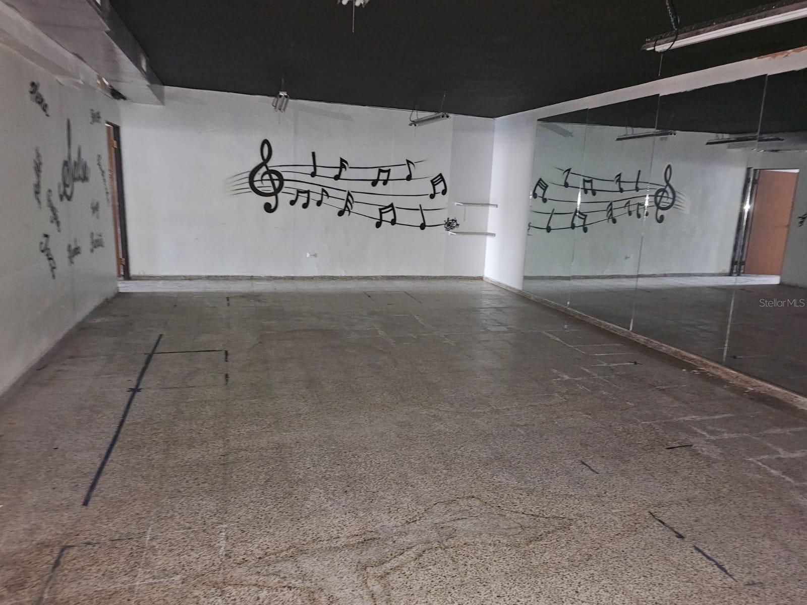 791 AVE. SAN PATRICIO