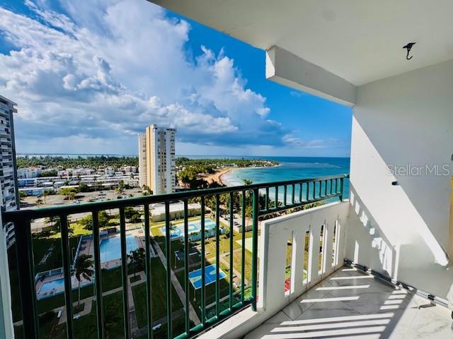 PLAYA AZUL III #1507