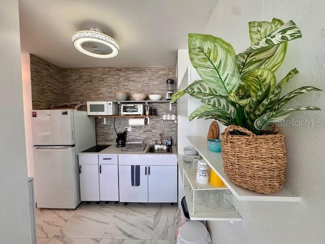 PLAYA AZUL III #1507