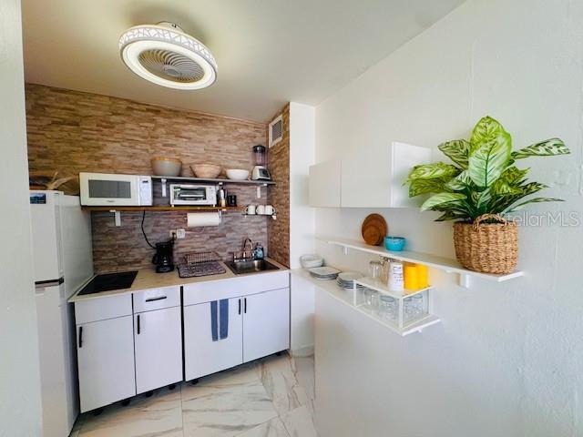 PLAYA AZUL III #1507