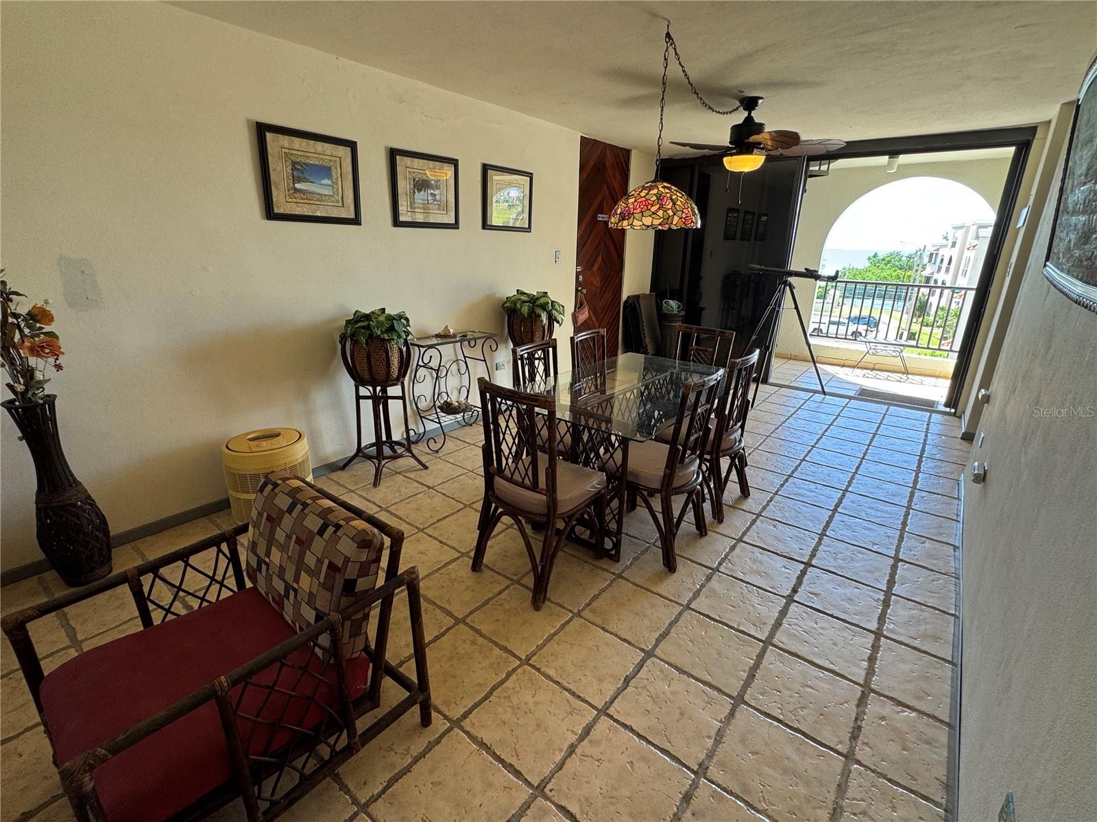 CALA DE HUCARES C-311