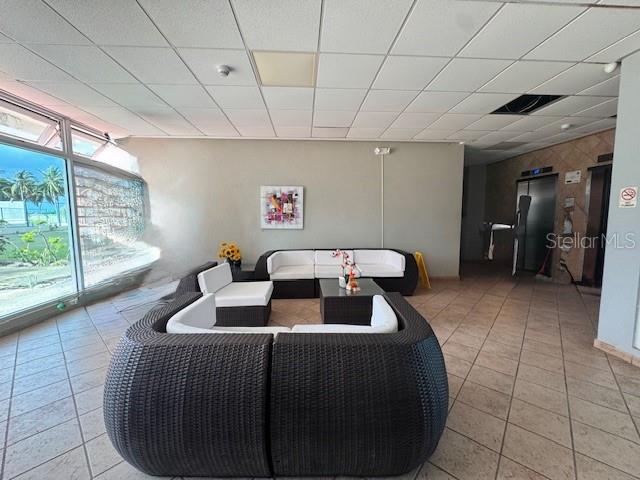 090 OCEAN DRIVE #090