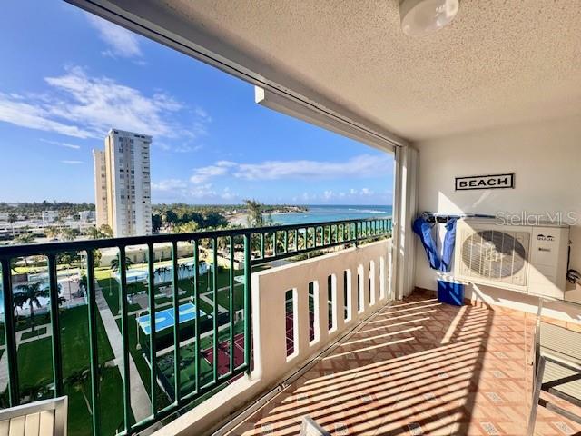 090 OCEAN DRIVE #090