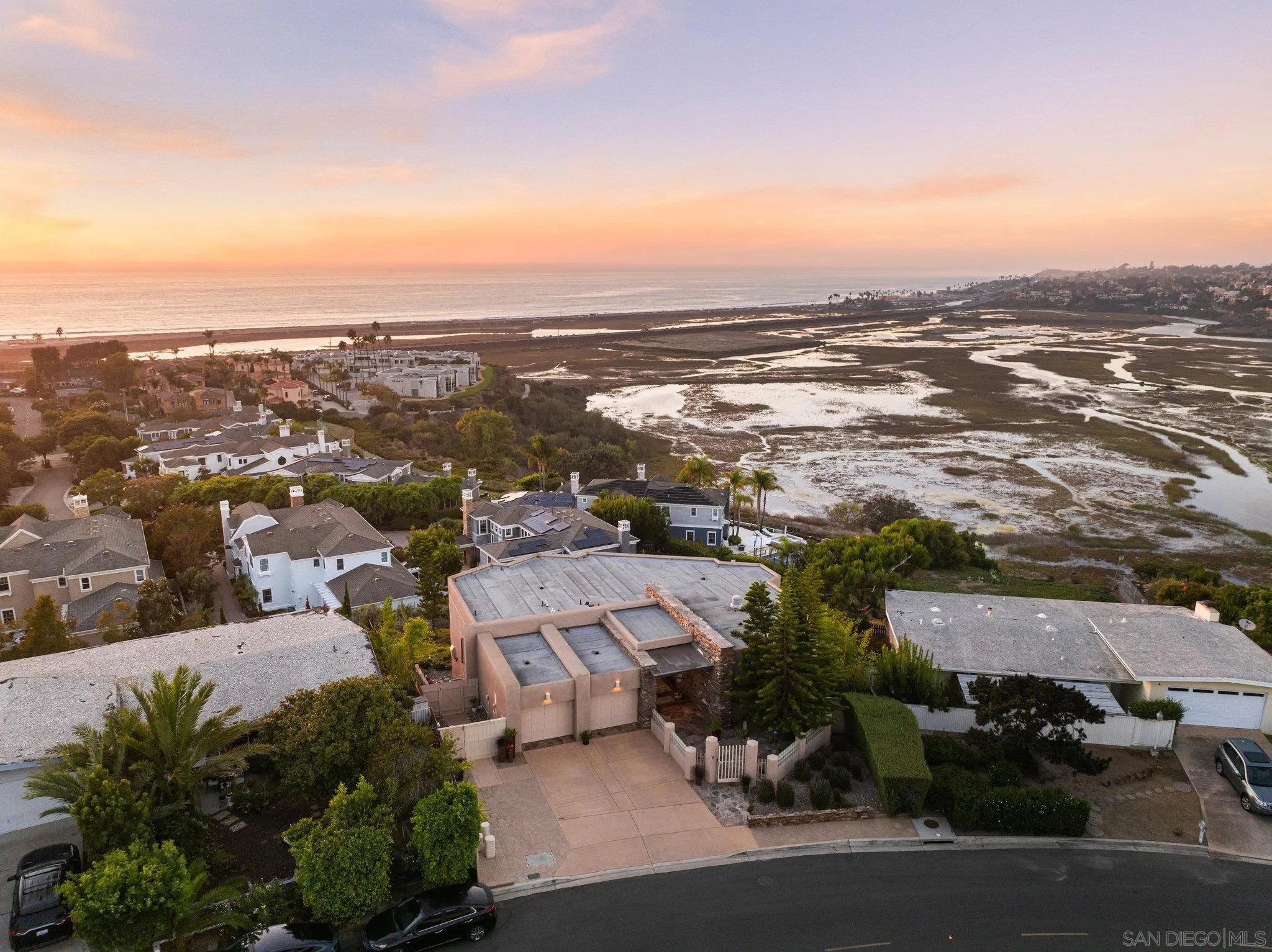 779 Barbara Ave