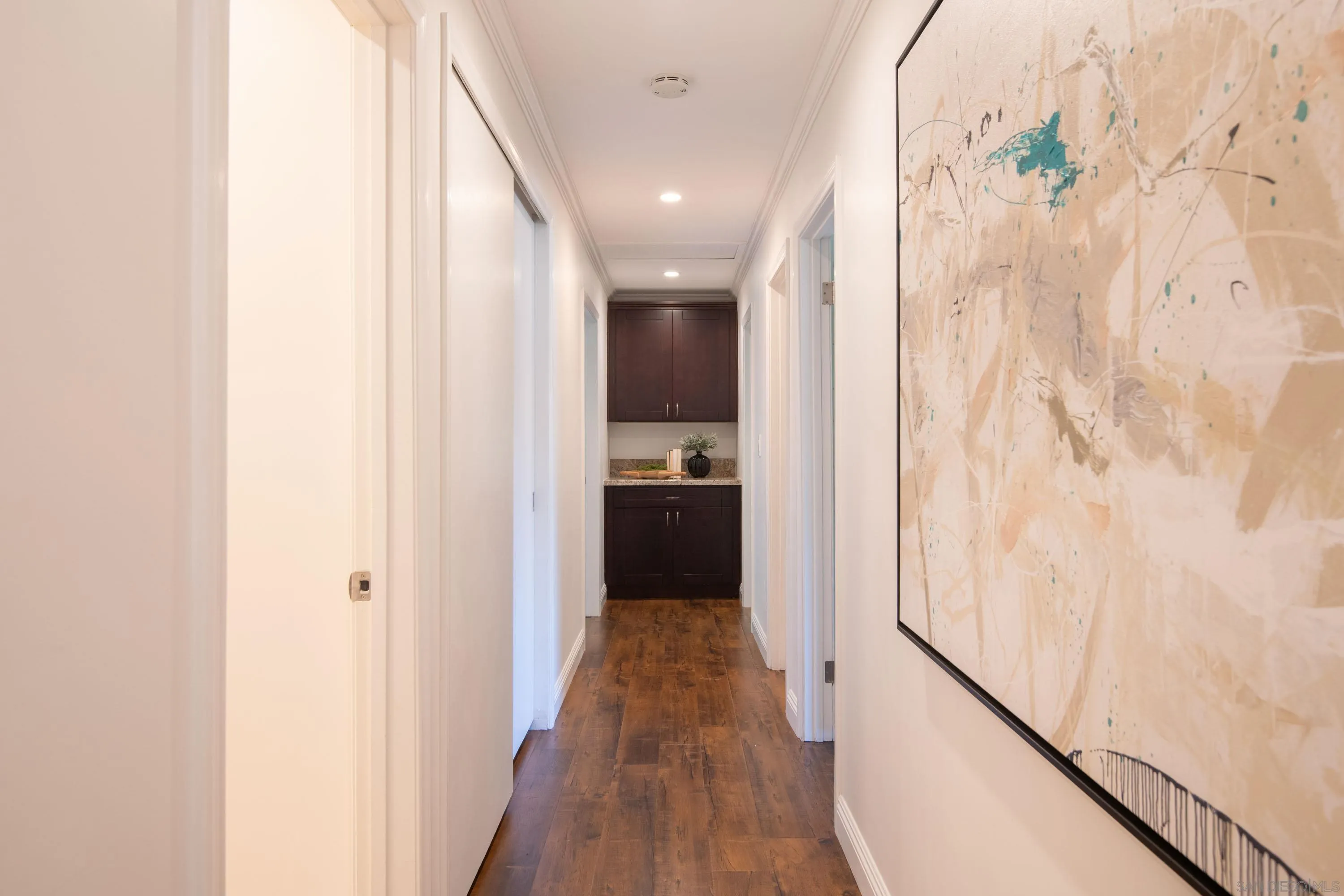 2764 Levante St