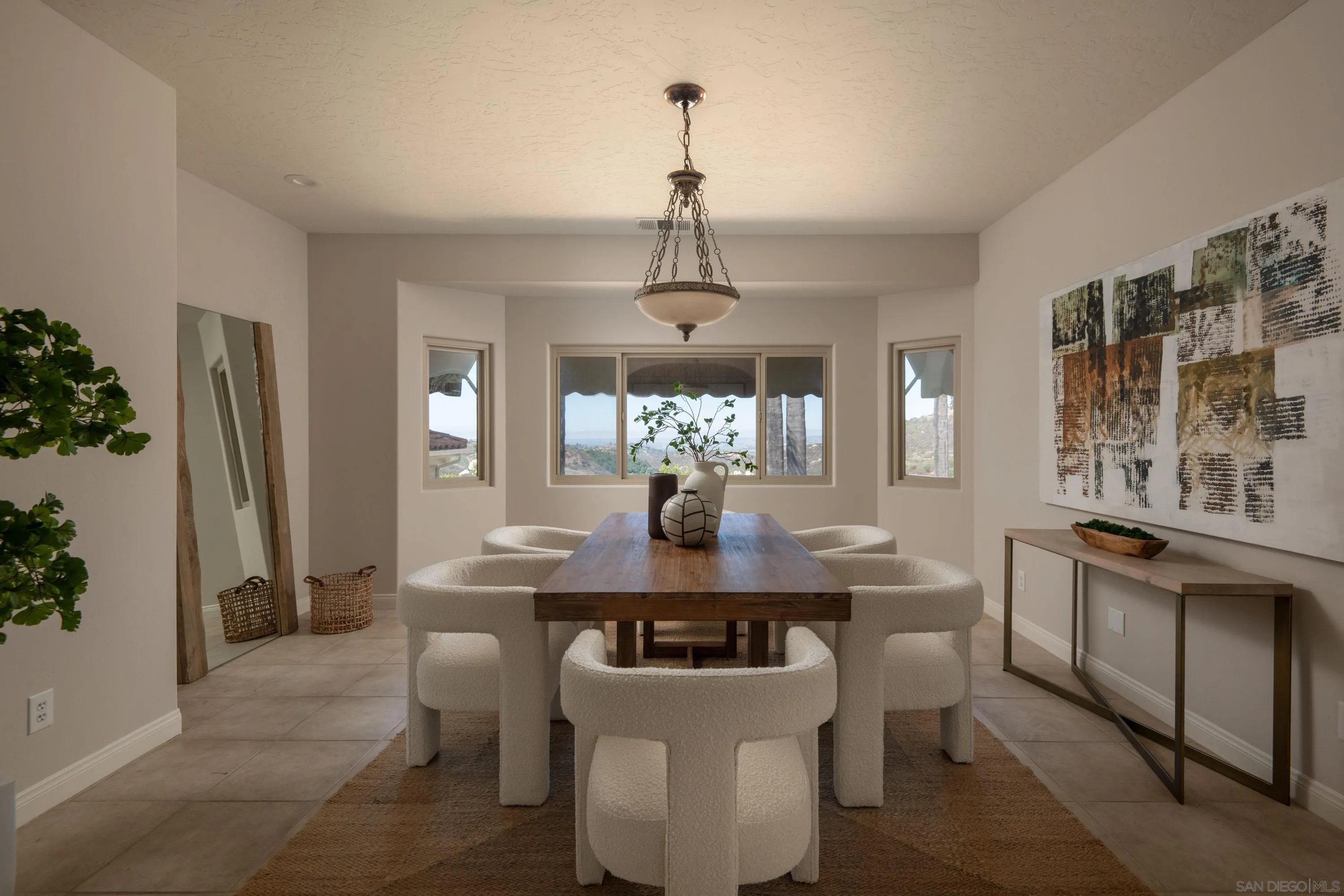 30343 Calle La Reina