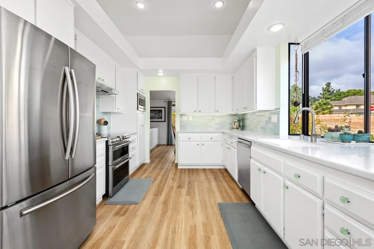 1879 Maya Ct