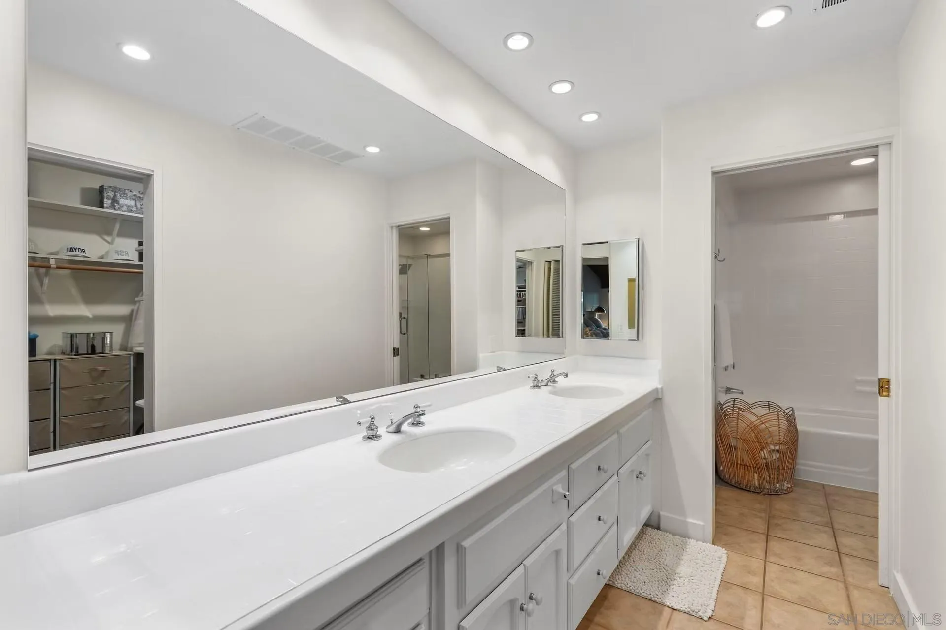 16936 Via De Santa Fe