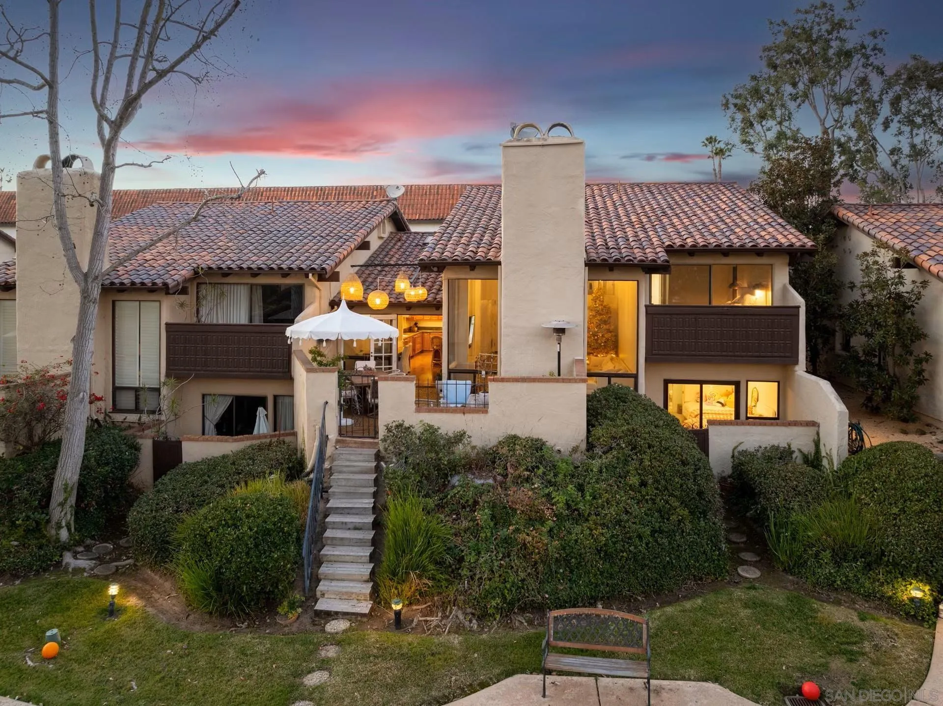 16936 Via De Santa Fe