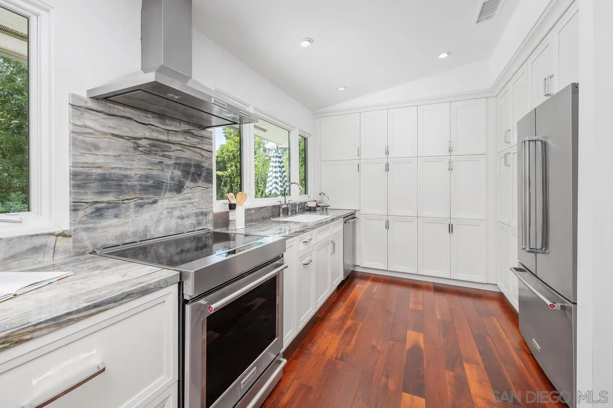 16902 Via De Santa Fe #4