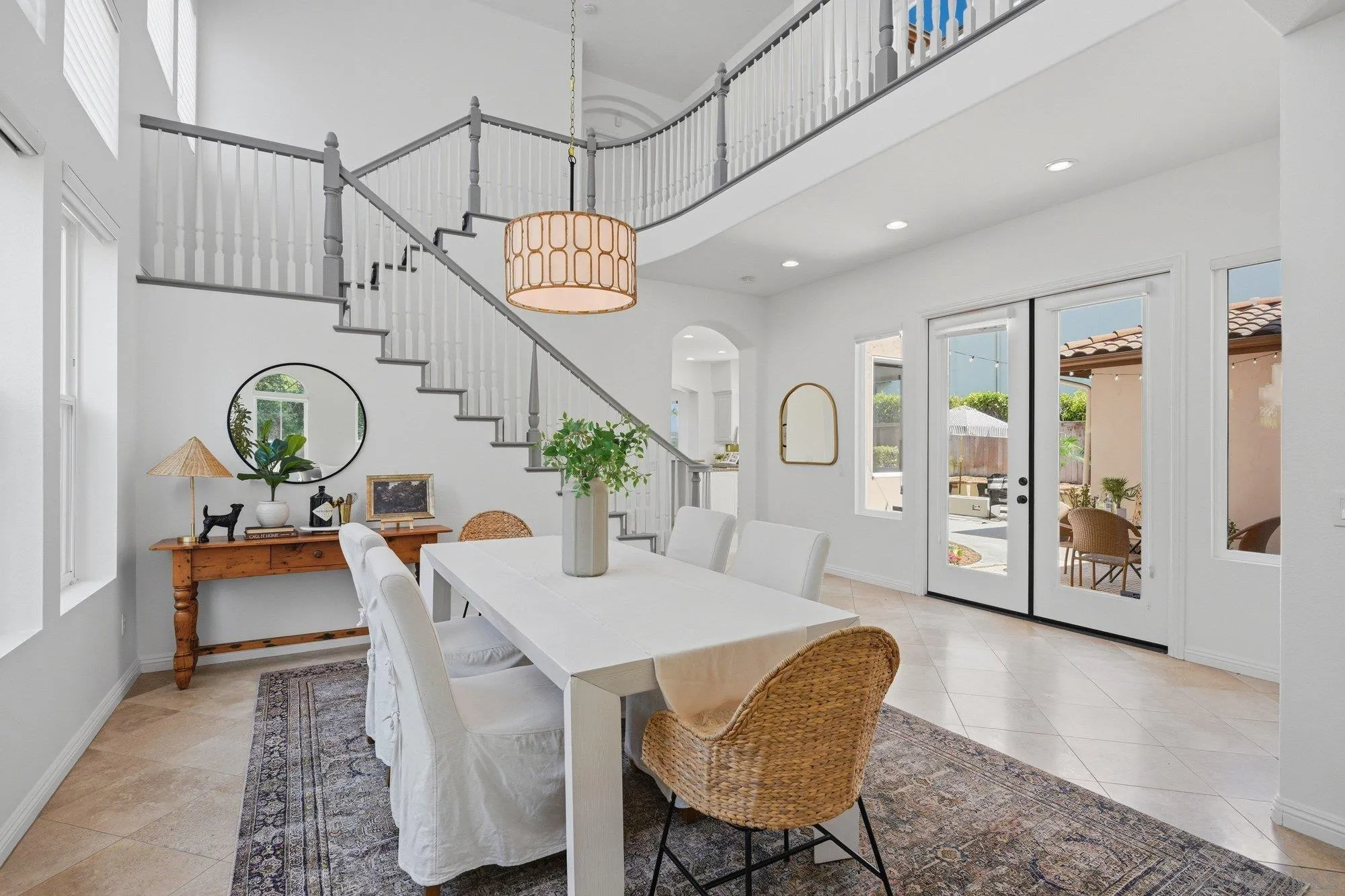 2914 Carrillo Way