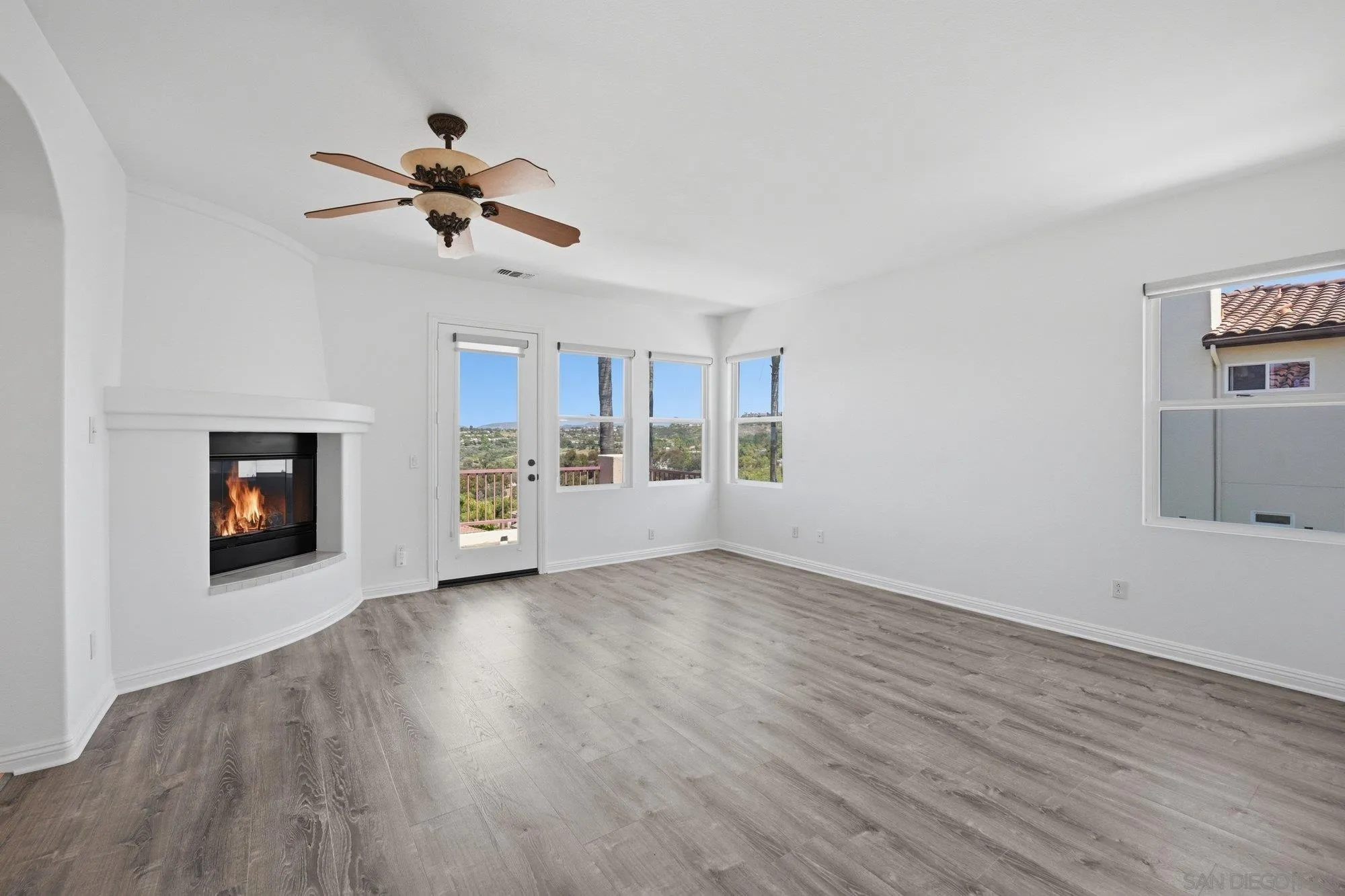 2914 Carrillo Way