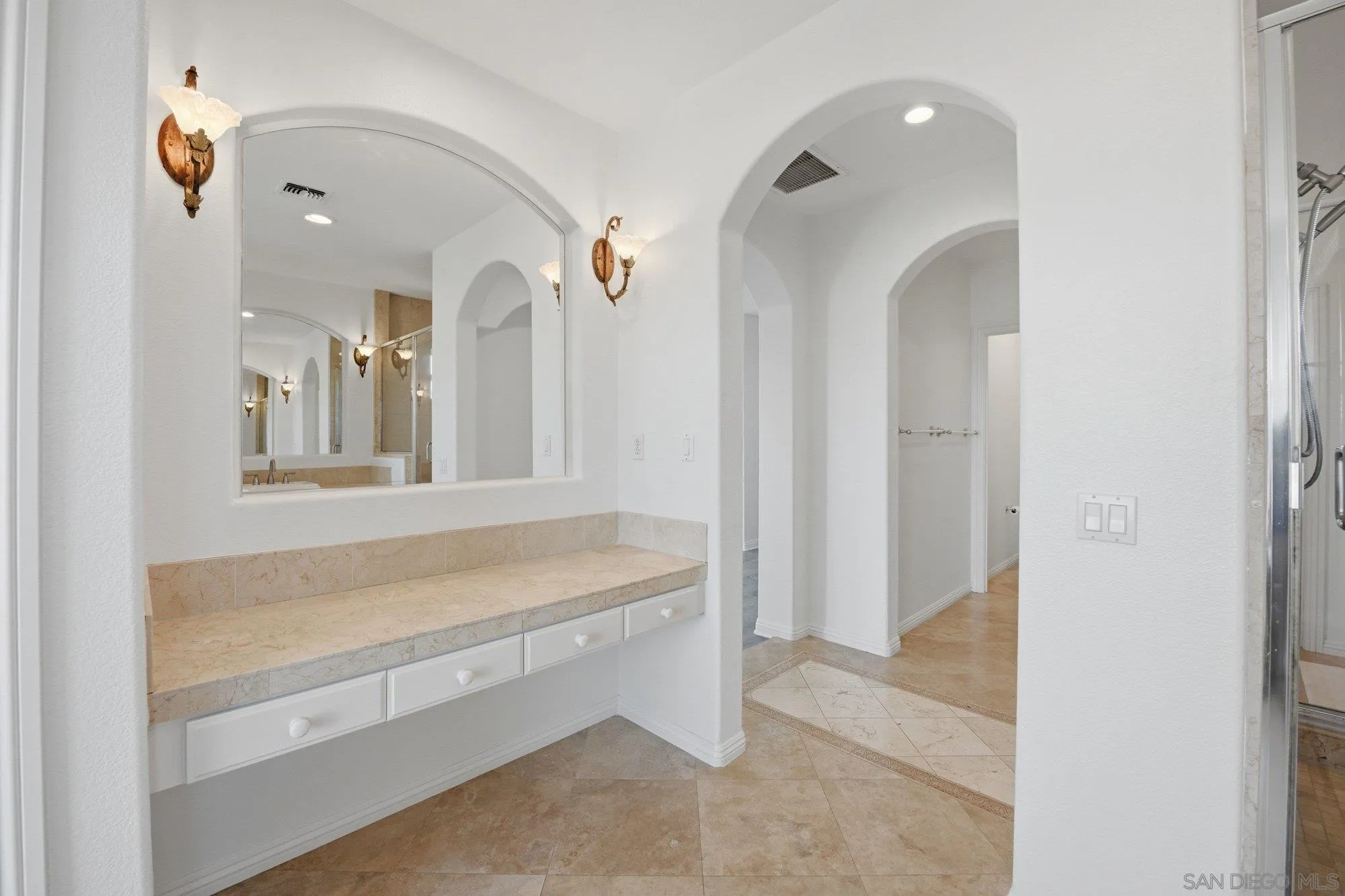 2914 Carrillo Way