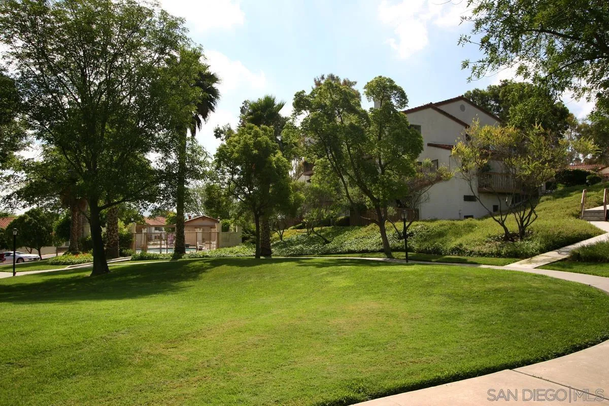 11896 Paseo Lucido Unit 121