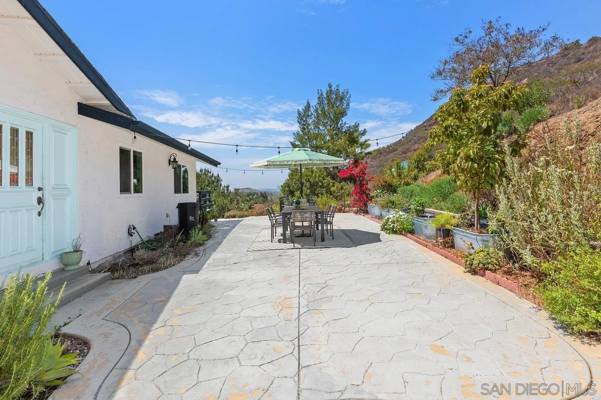25950 Kaywood Dr
