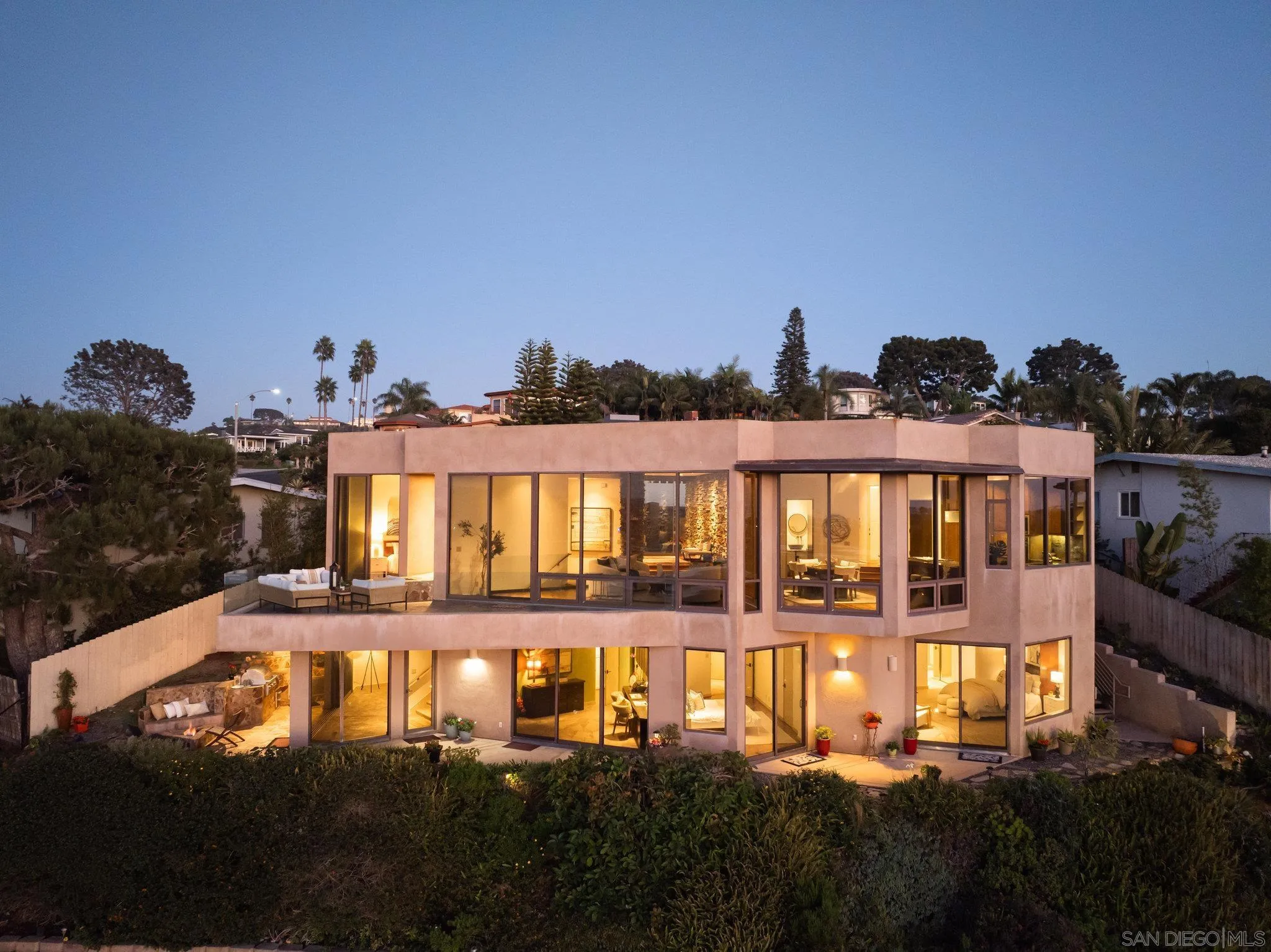 779 Barbara Ave