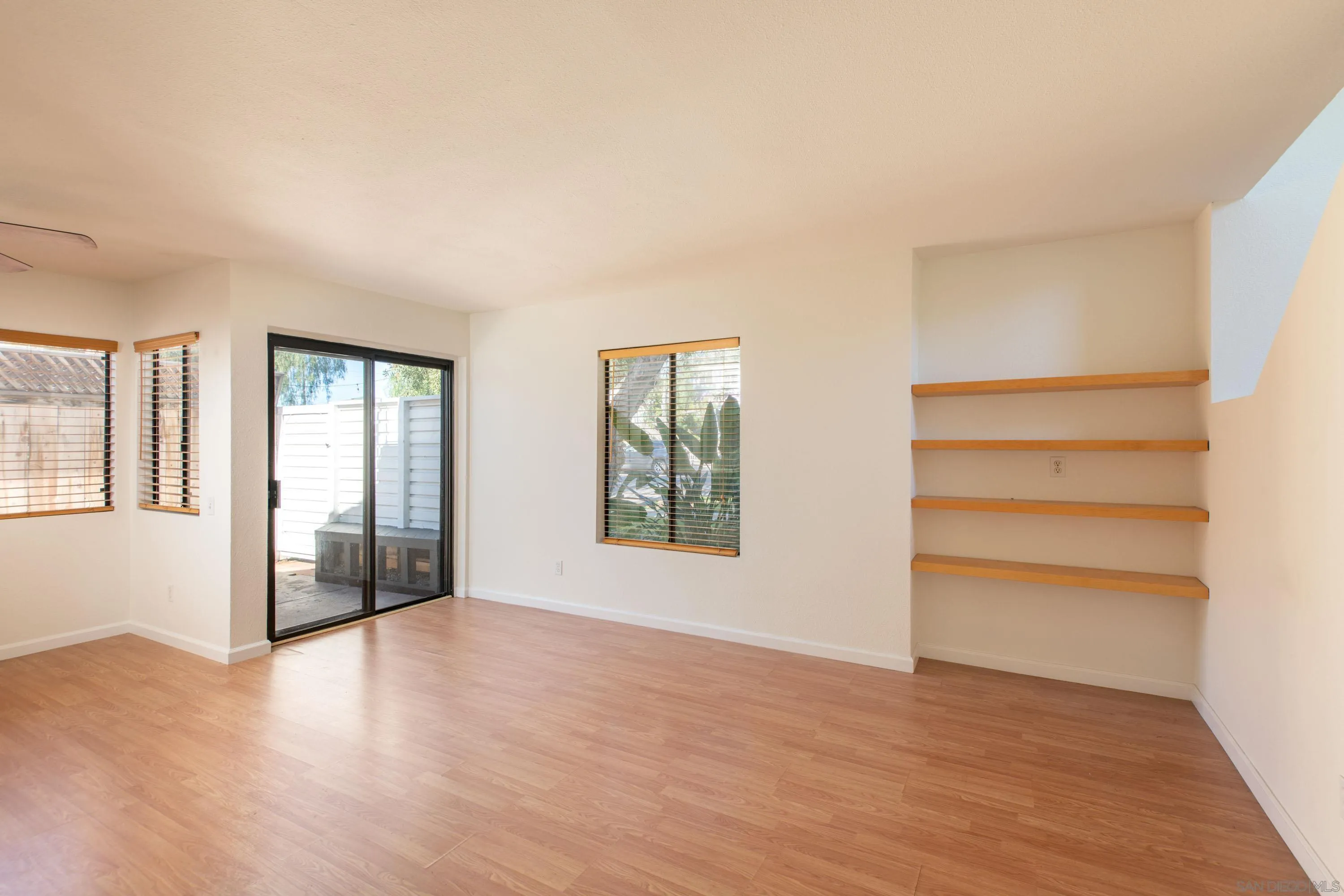 1819 Hornblend St #1