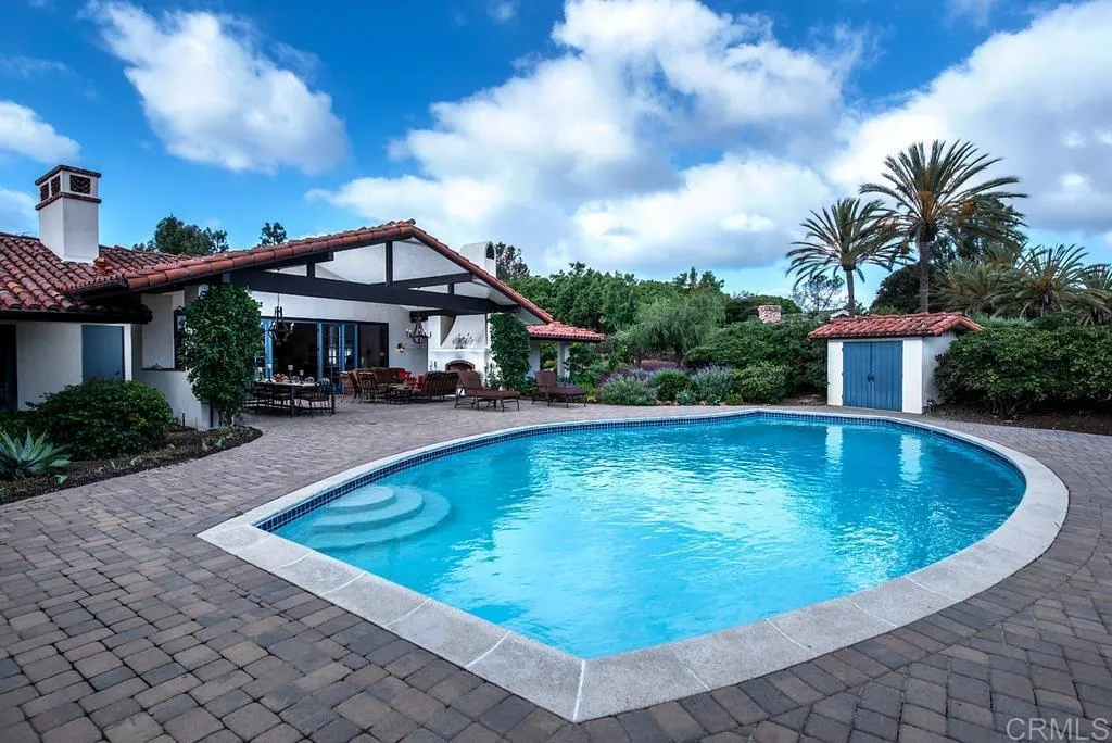 17925 Avenida Alondra