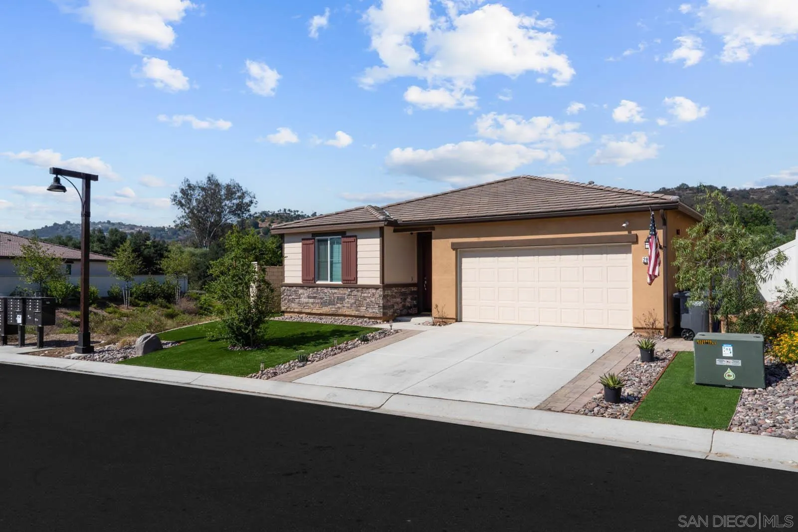 28315 Farm Creek Way
